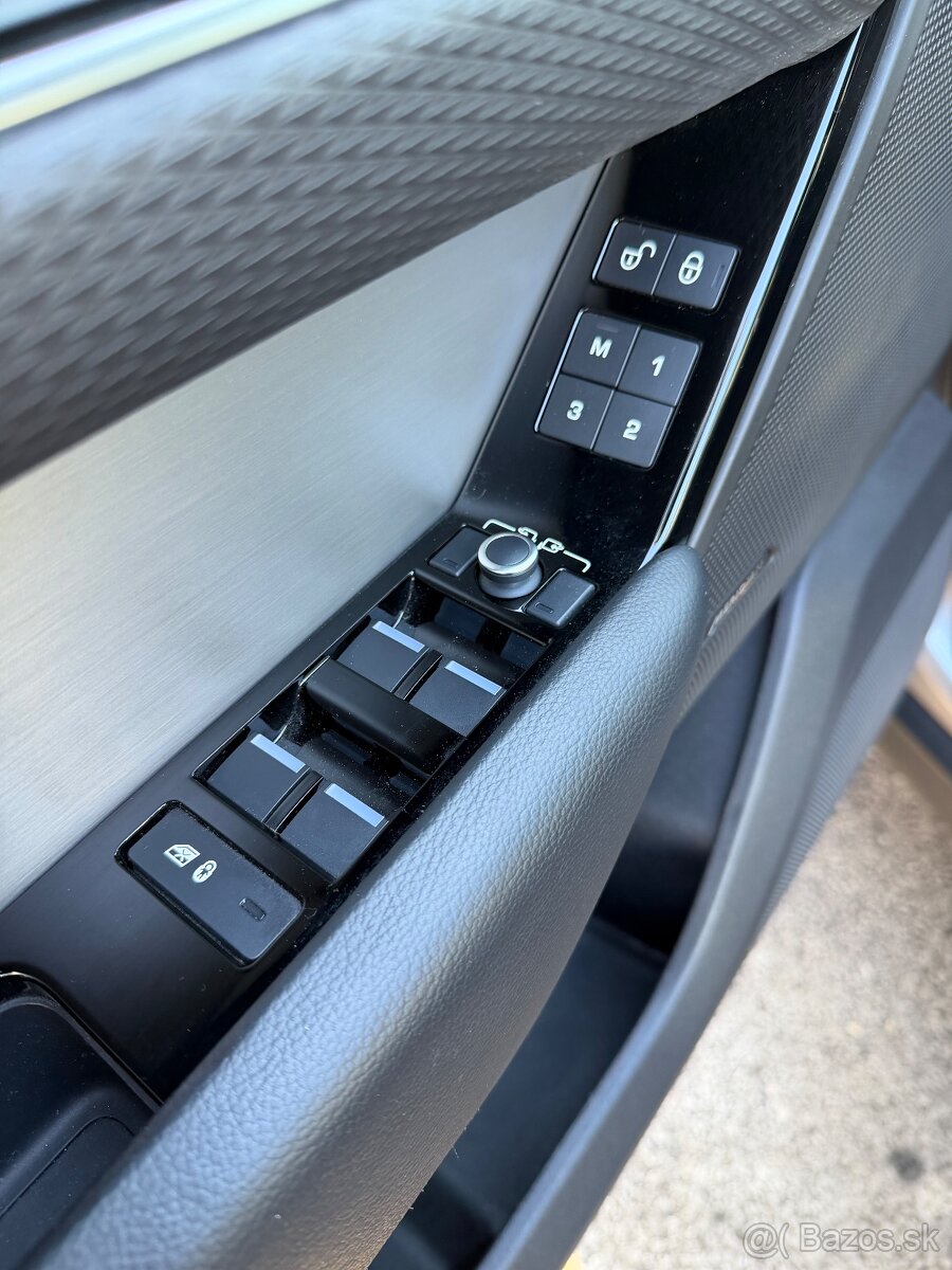 Land Rover Range Rover Velar 2.0D I4 R-Dynamic AWD A/T - 11