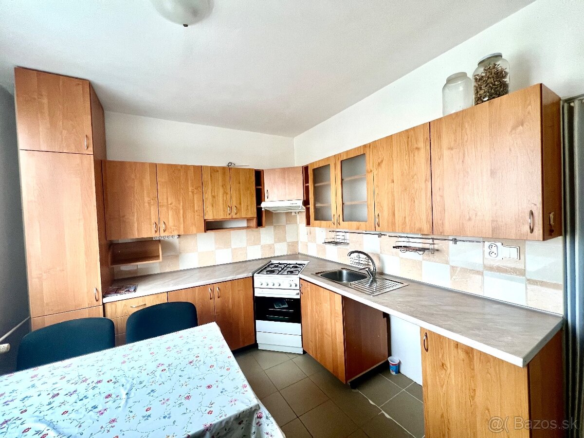 SIMI real - 3 izbový byt s balkónom - ihneď k dispozícii - 11