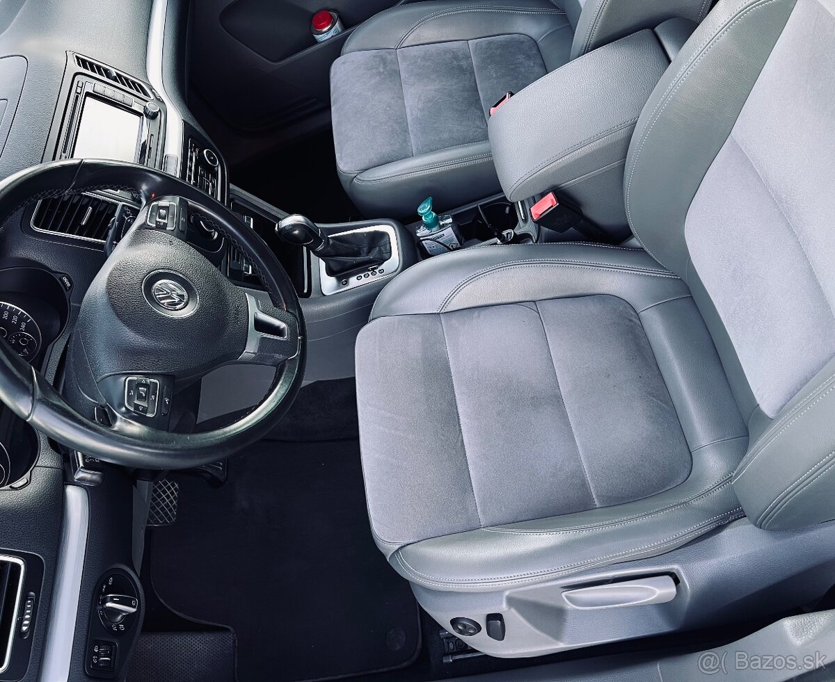 7 miestny / DSG / Highline / Alcantara / Navi / SK SPZ - 11