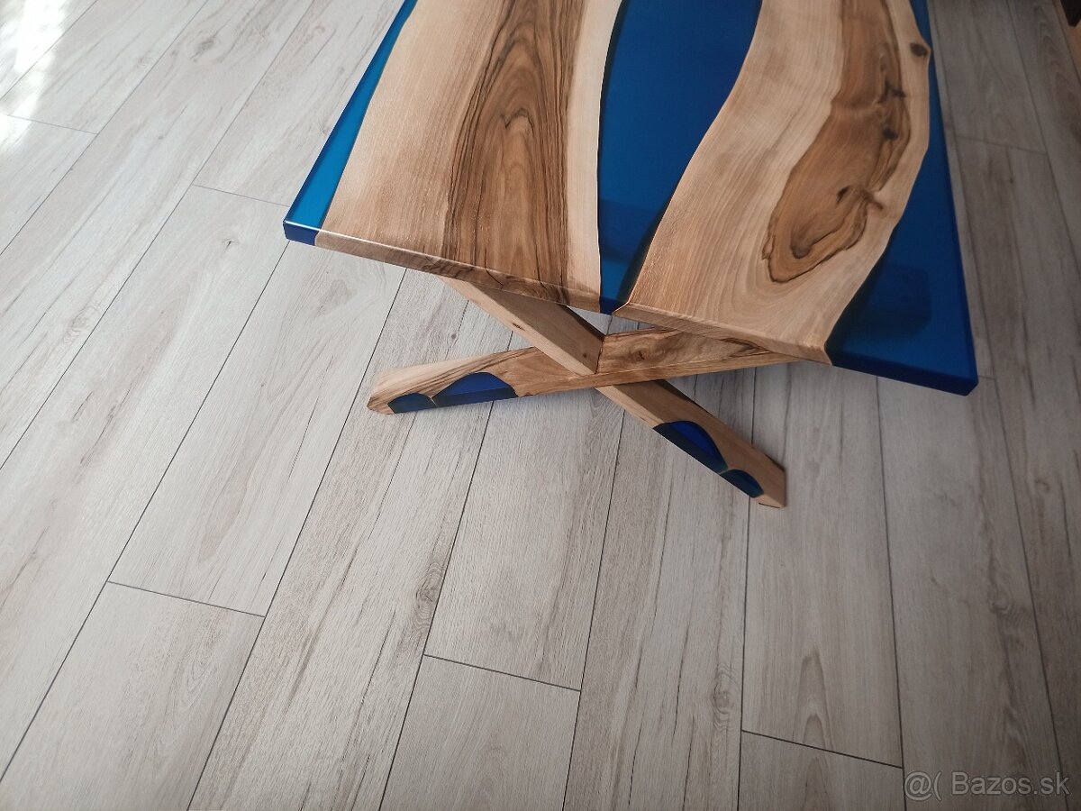 Epoxidový konferenčný stolik - 11