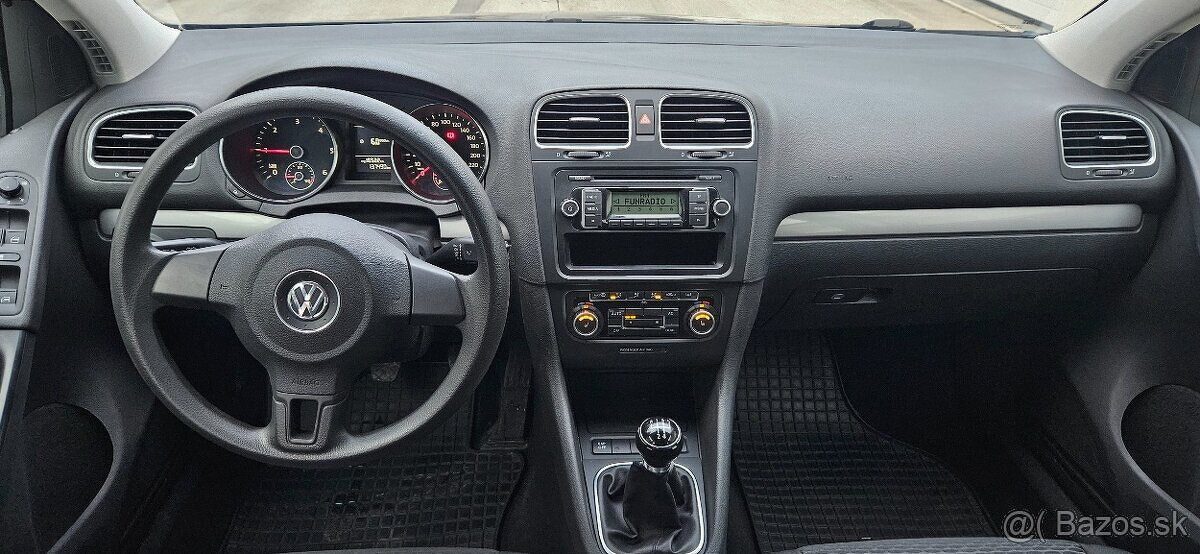 Volkswagen Golf 1.6 TDI 90k Trendline - 11