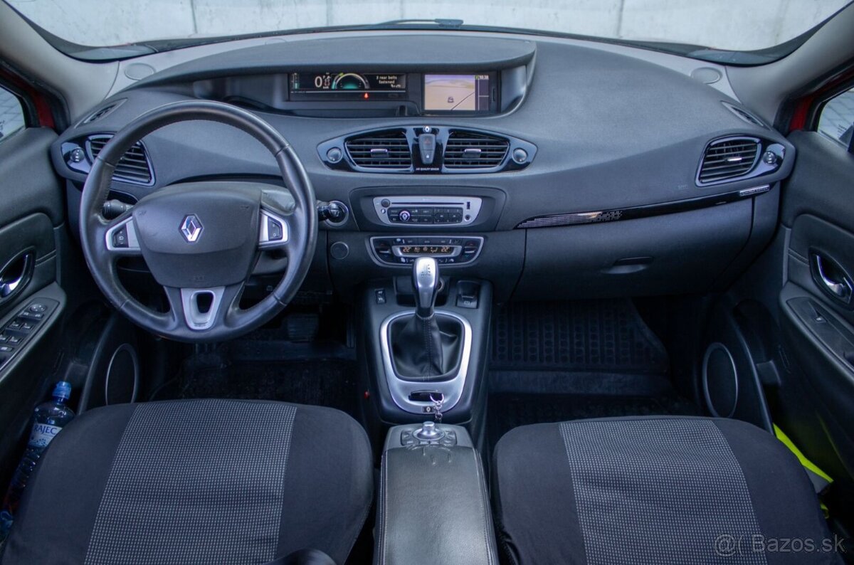 Renault Mégane Scénic 1.5 dCi 81 kW A/T - 11