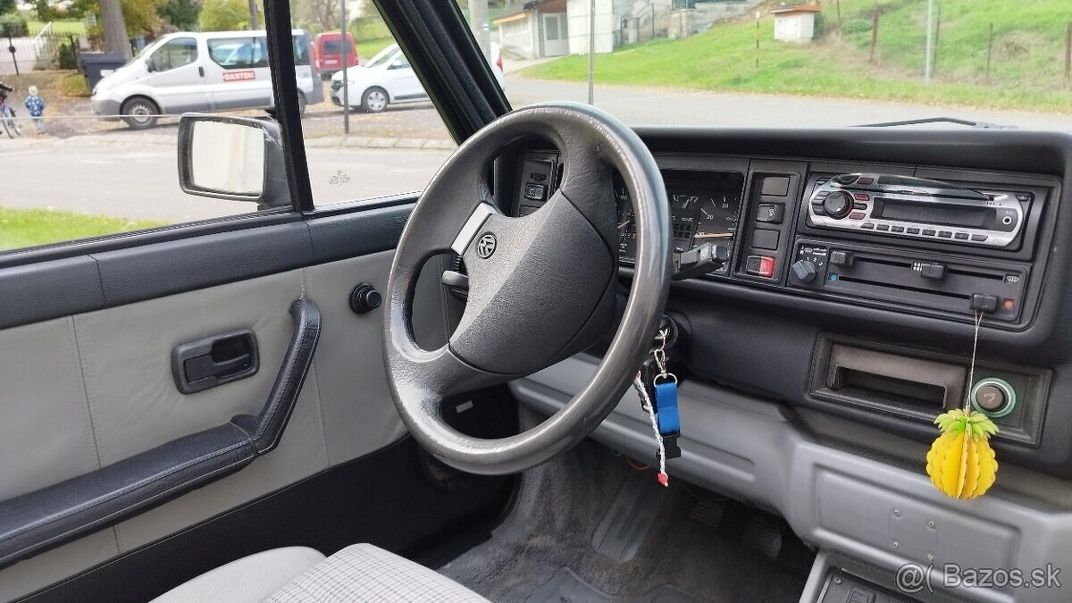 Volkswagen golf Mk1 Cabrio - 11