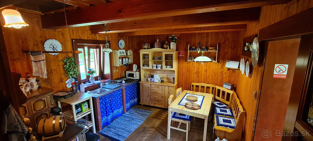 NOVINKA Na predaj areál na podnikanie, pozemok 2500 m2, d - 11