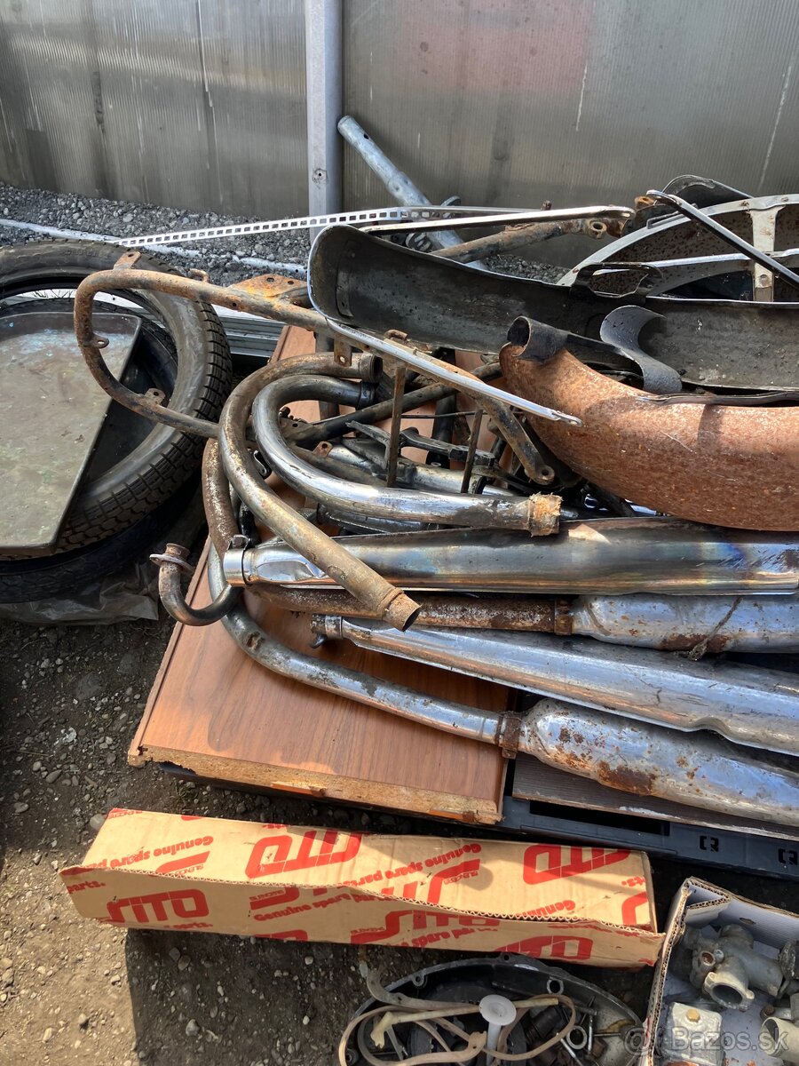 Predám triumph a Honda - 11