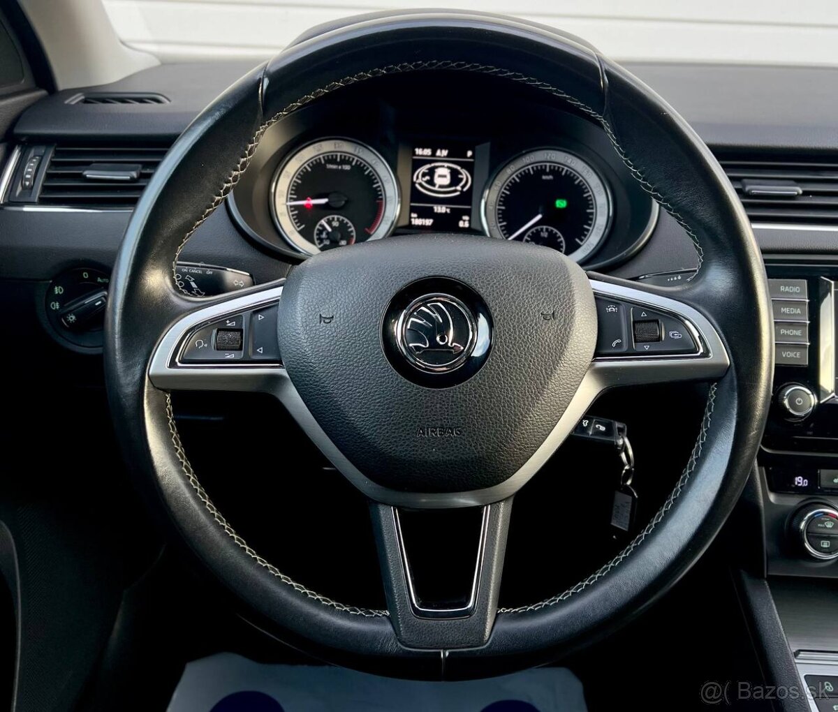 ŠKODA OCTAVIA COMBI 1.6 TDI 81 kW DSG 2015 EDITION - 11