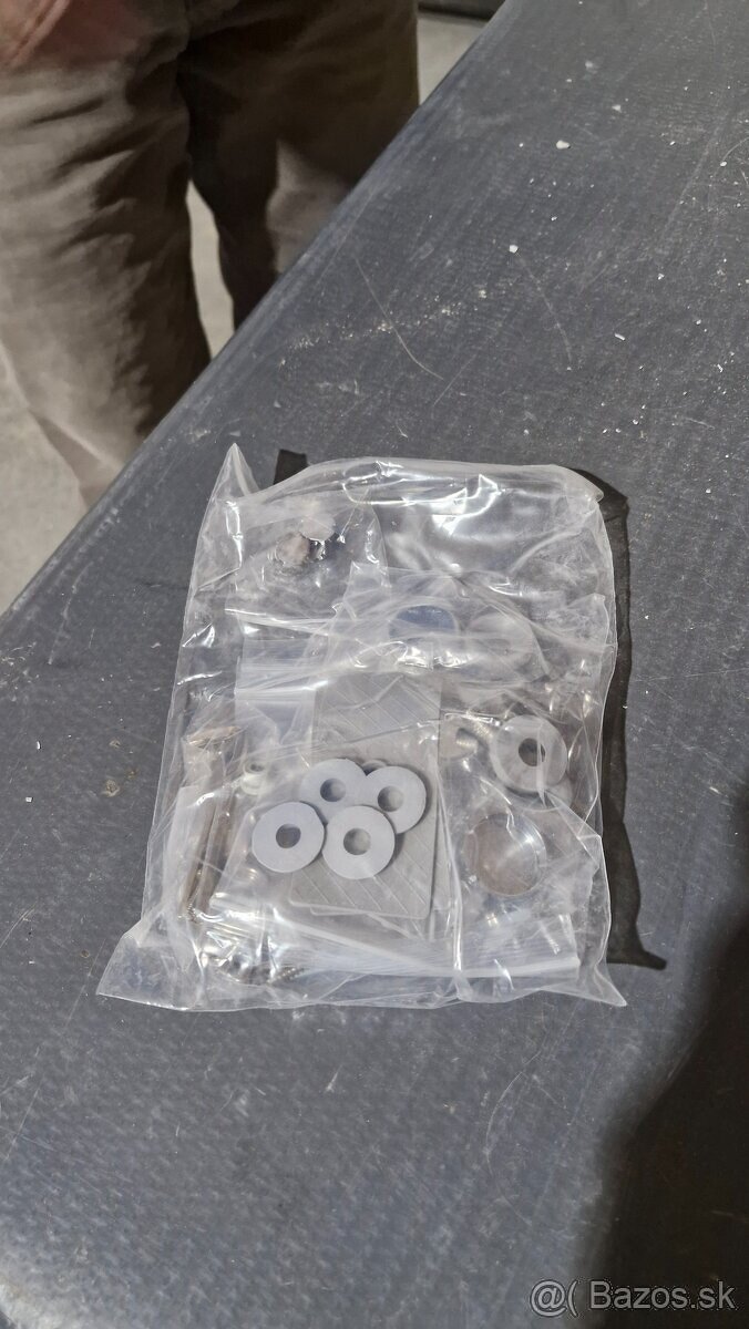 AKCIA - SPRCHOVÝ KÚT 90x90x190 - 11