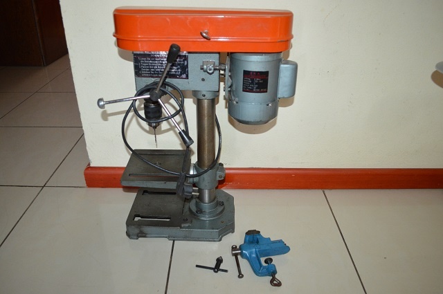 predam - stolova vrtacka EKA - 11