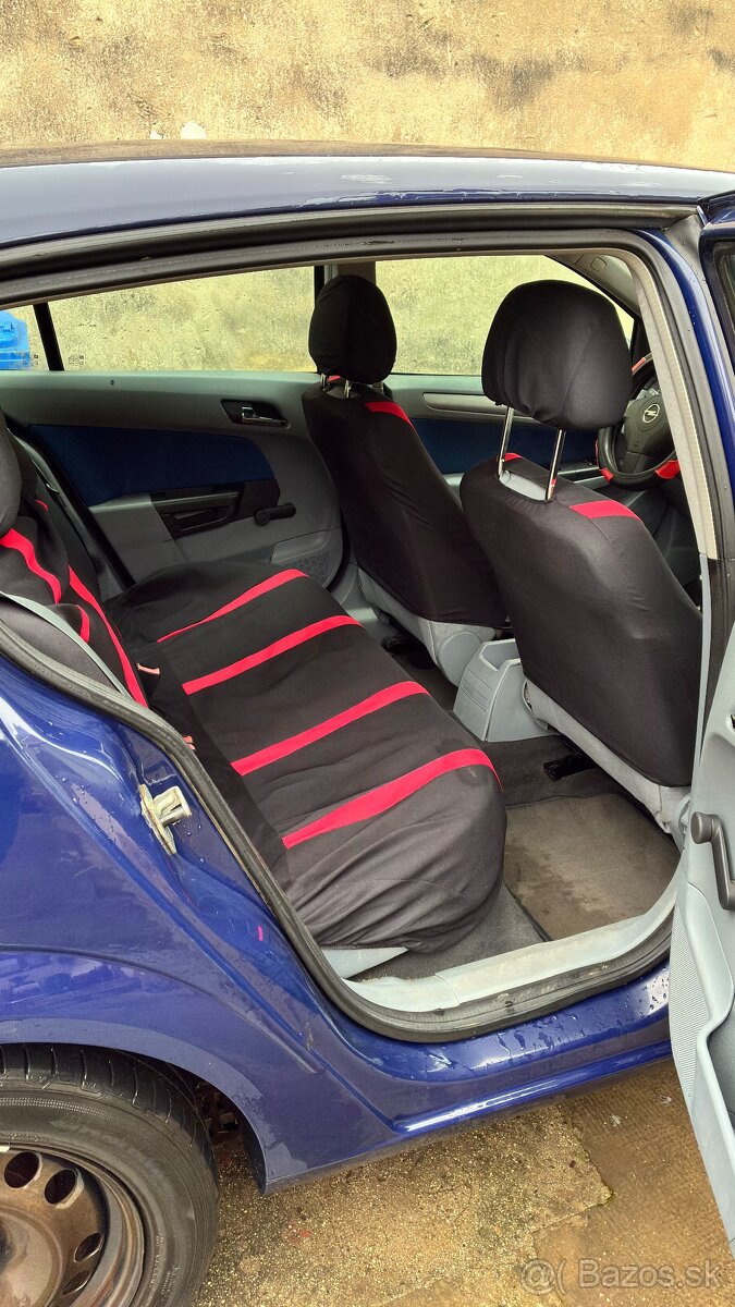 Opel Astra H 1.4 benzín, MANUÁL, r. 2004 – STK 06/2026 - 11