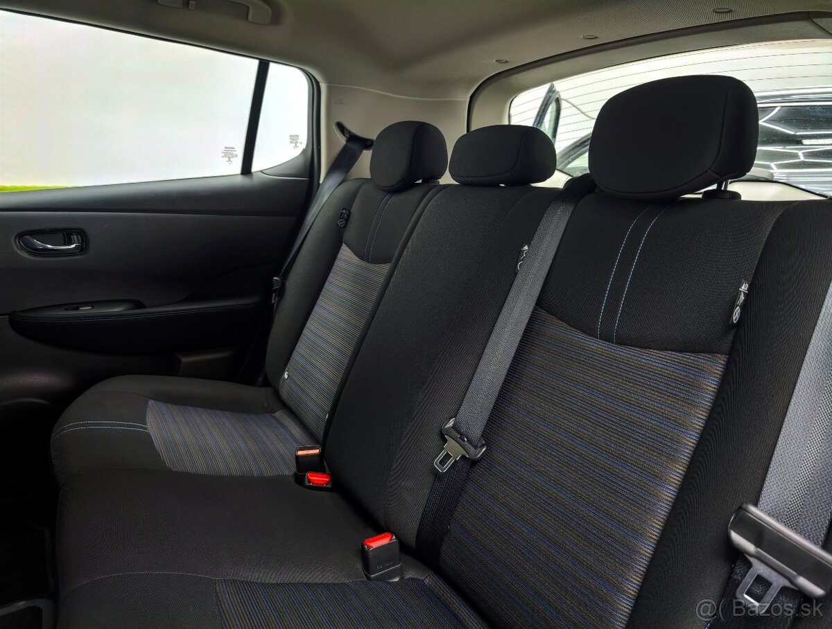 NISSAN LEAF 40 kWh, 2022, ACENTA, KAMERA, DPH - 11