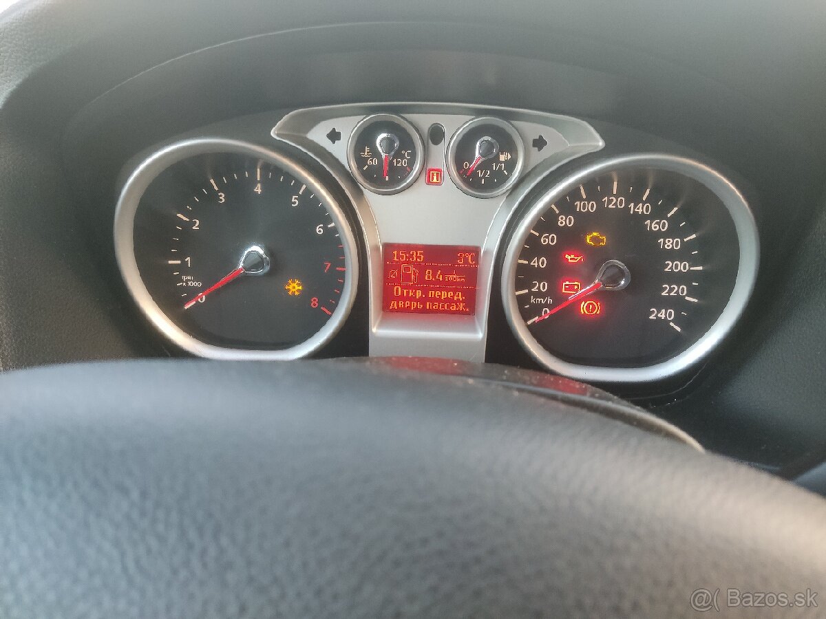 Rezervované.Ponúkam na predaj Ford Focus cc cabrio 2.0 - 11