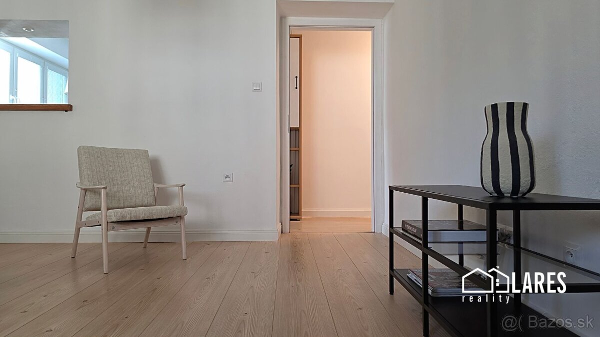 Predaj 2i byt s jedinečným vidieckym šarmom, Staré sídlisko - 11