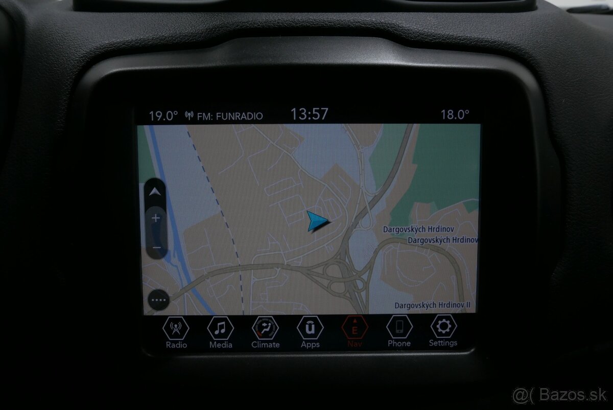 Jeep Renegate 1.5 e-Hybrid LIMITED - 11