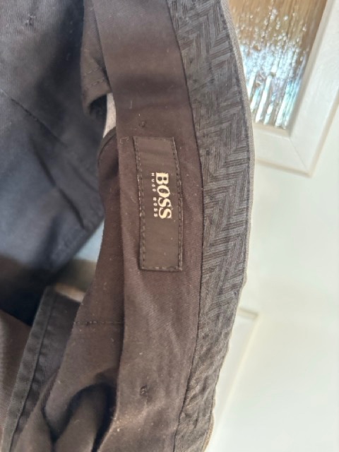 nohavice značky Hugo Boss - 11