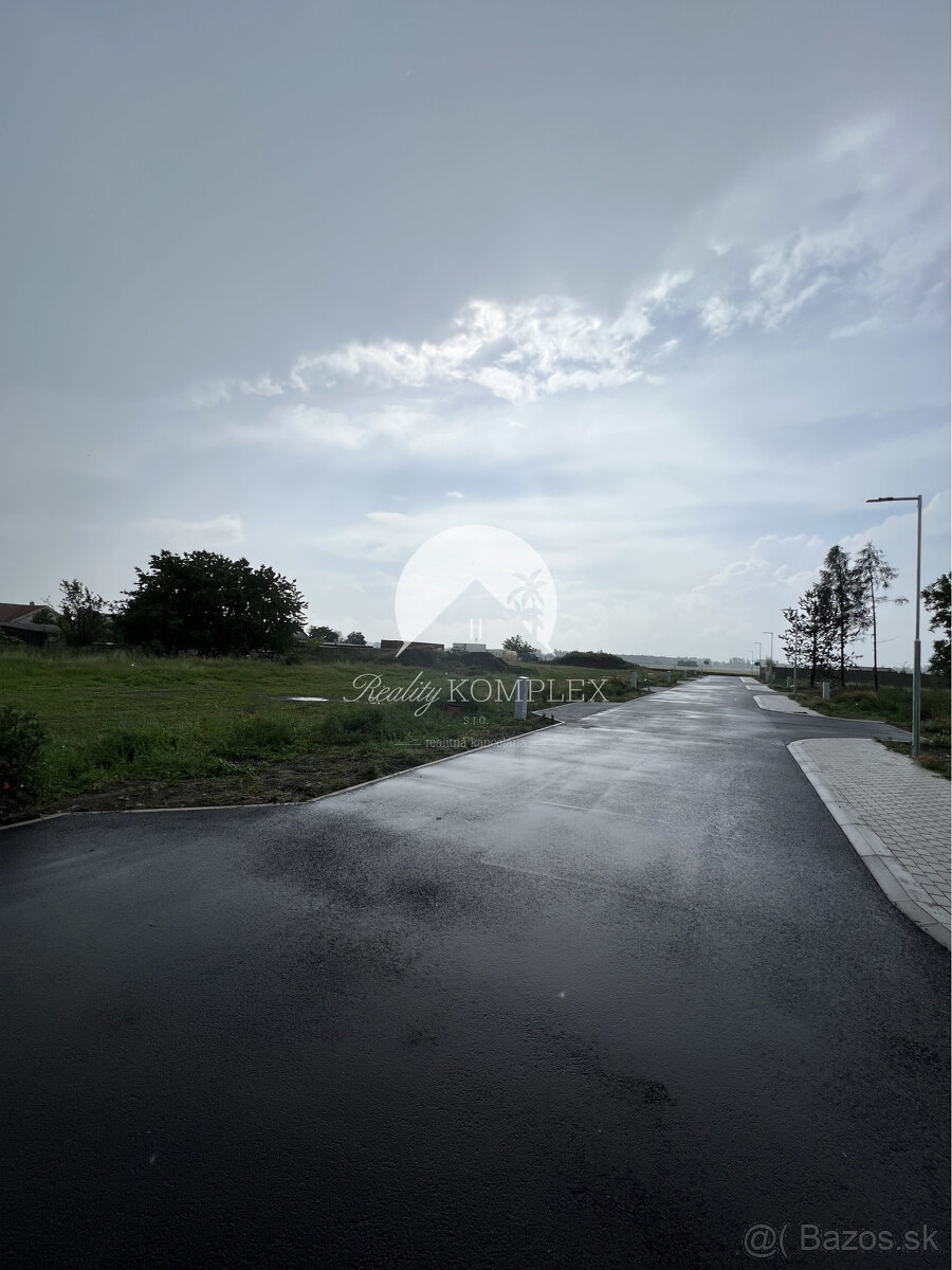 Reality KOMPLEX s.r.o. Vám ponúka na PREDAJ 9 lukratívnych p - 11