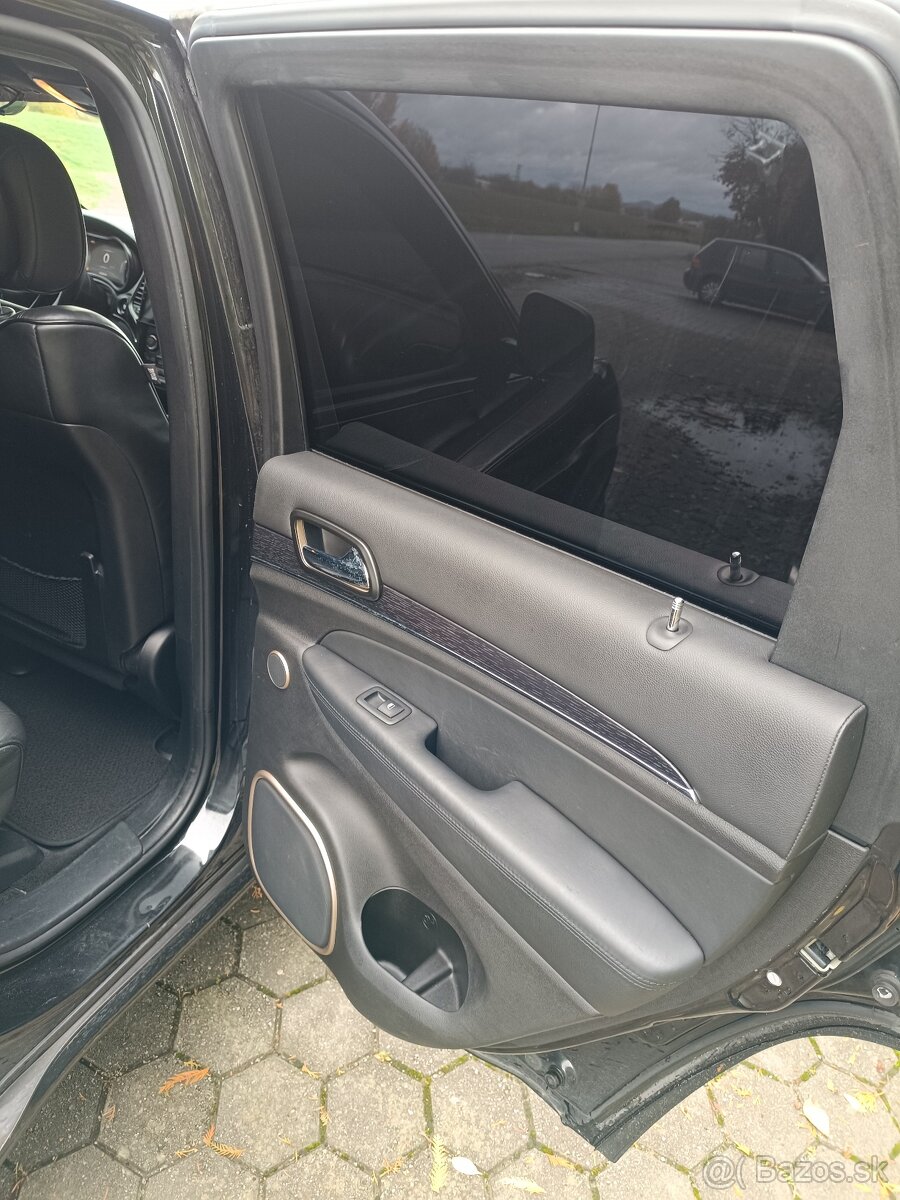 Jeep Grand Cherokee - 11