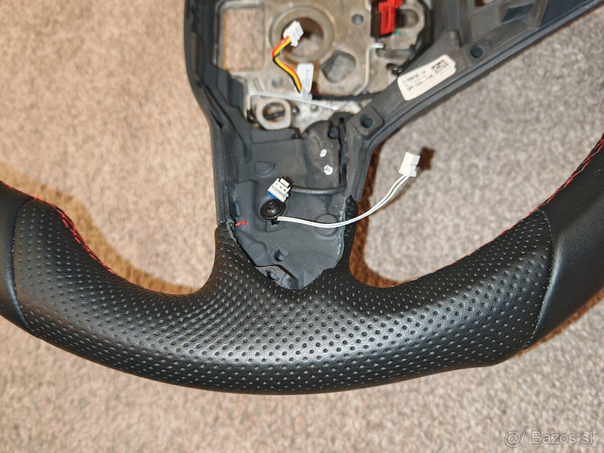 Original VW skoseny volant - 11