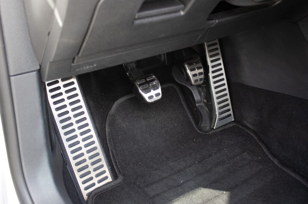 Volkswagen Golf 1.6 TDI z roku 2011 - 11