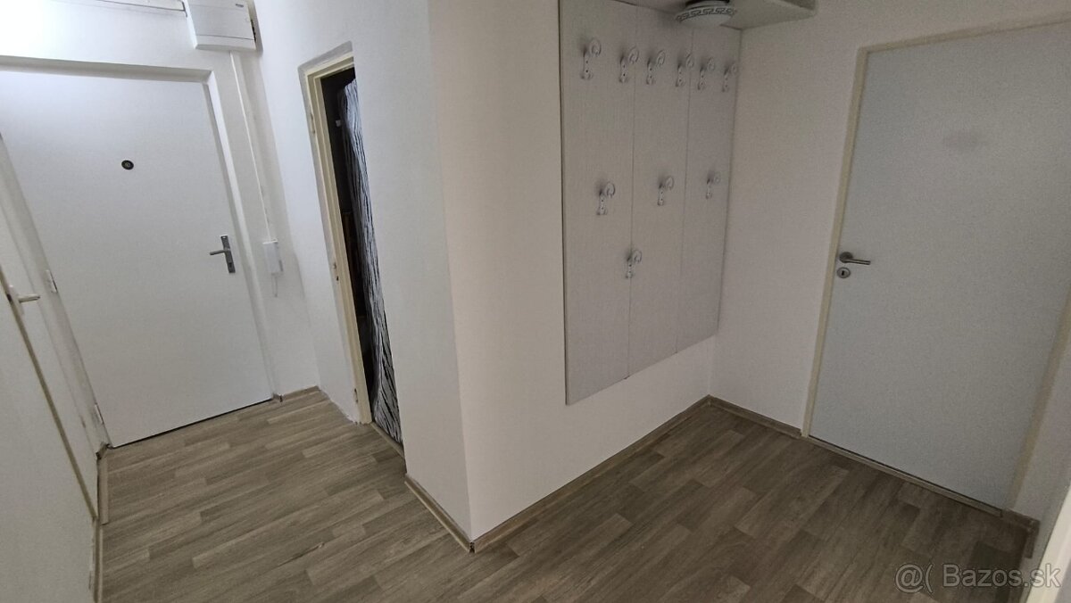 nezariadený 4-izb. byt - Martin -SEVER -Zvolenská - PRENÁJOM - 11