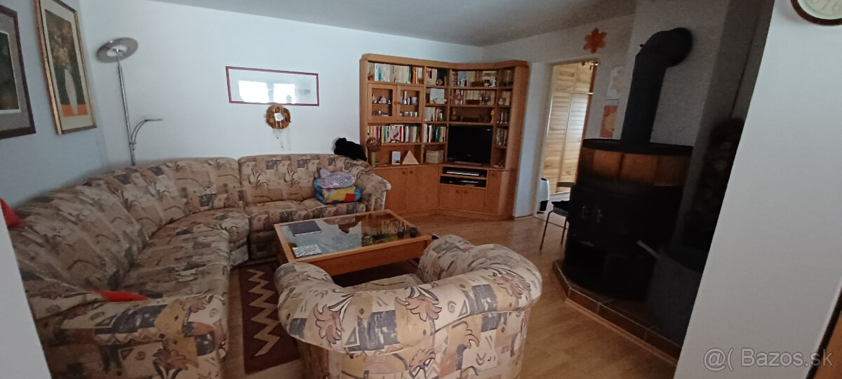 Na predaj 7. izbový dvojpodlažný rodinný dom Smolenice. - 11