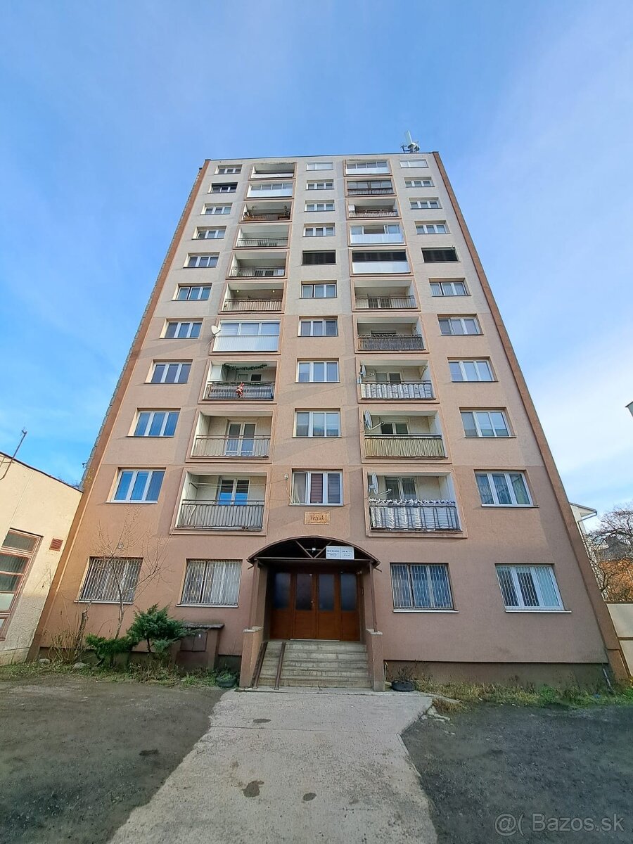 Priestranný 1-izbový byt v širšom centre Popradu na prenájom - 11