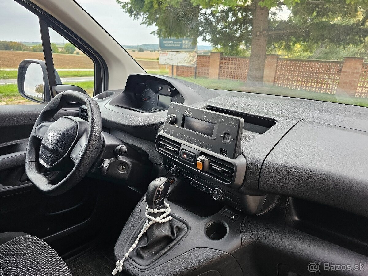 Predáme dobrého pomocníka Peugeot Partner 1,5-75kW diesel - 11