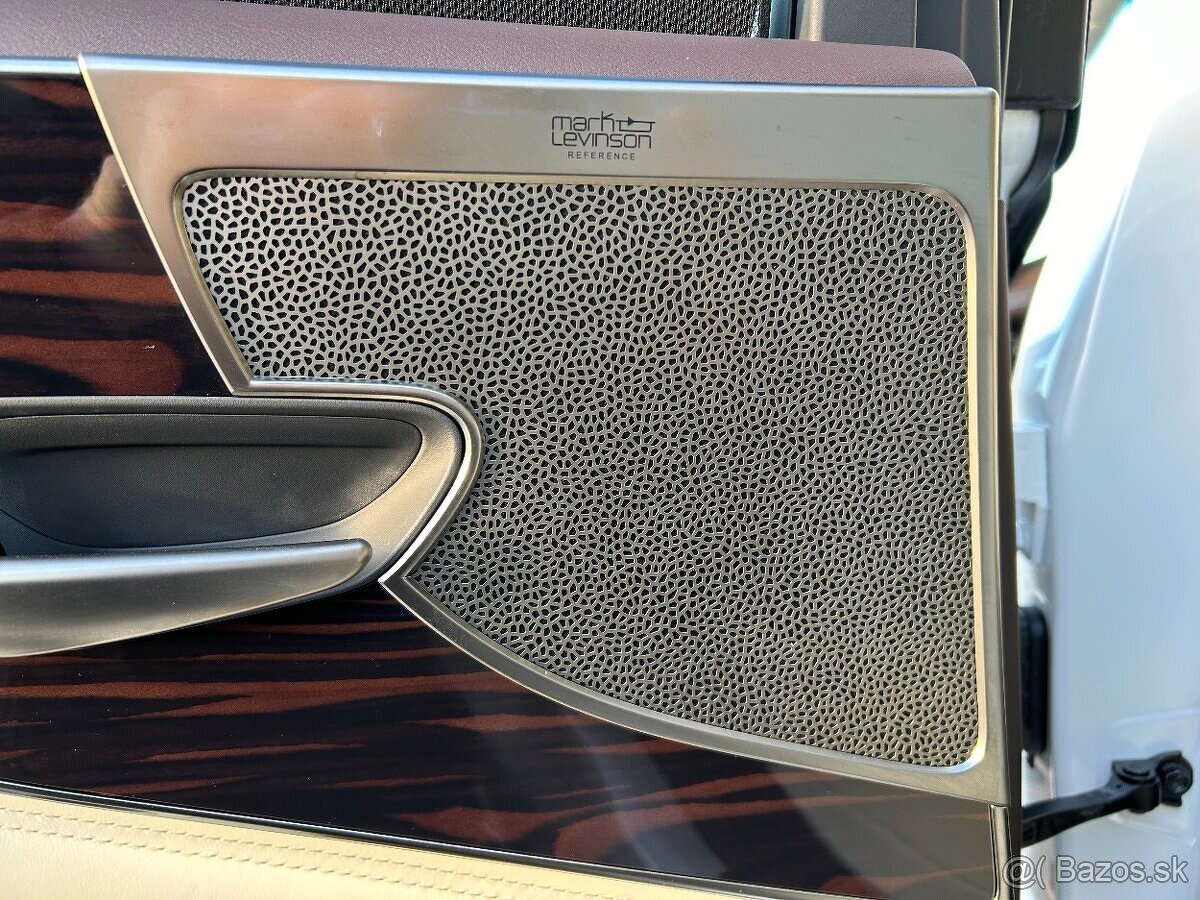 Lexus LS500h SUPERIOR - 11