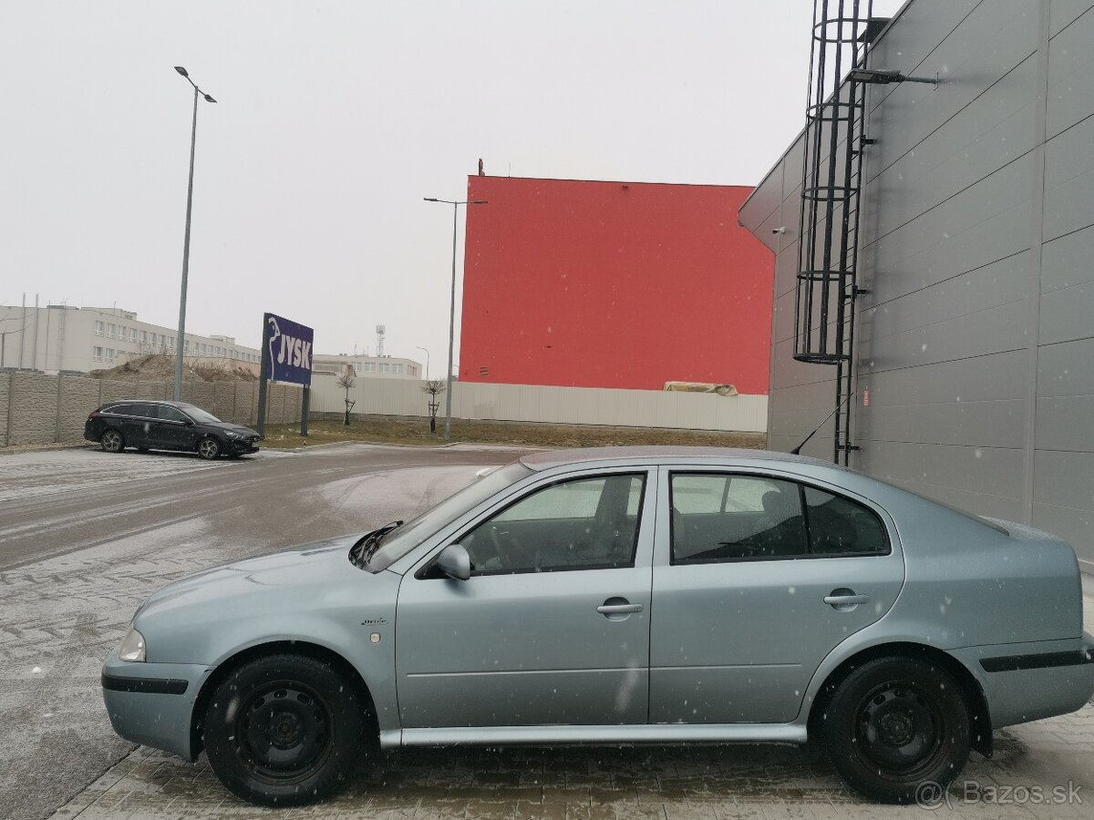 Predám Škoda Octavia 1.6 benzín, r.v. 2004 - 11