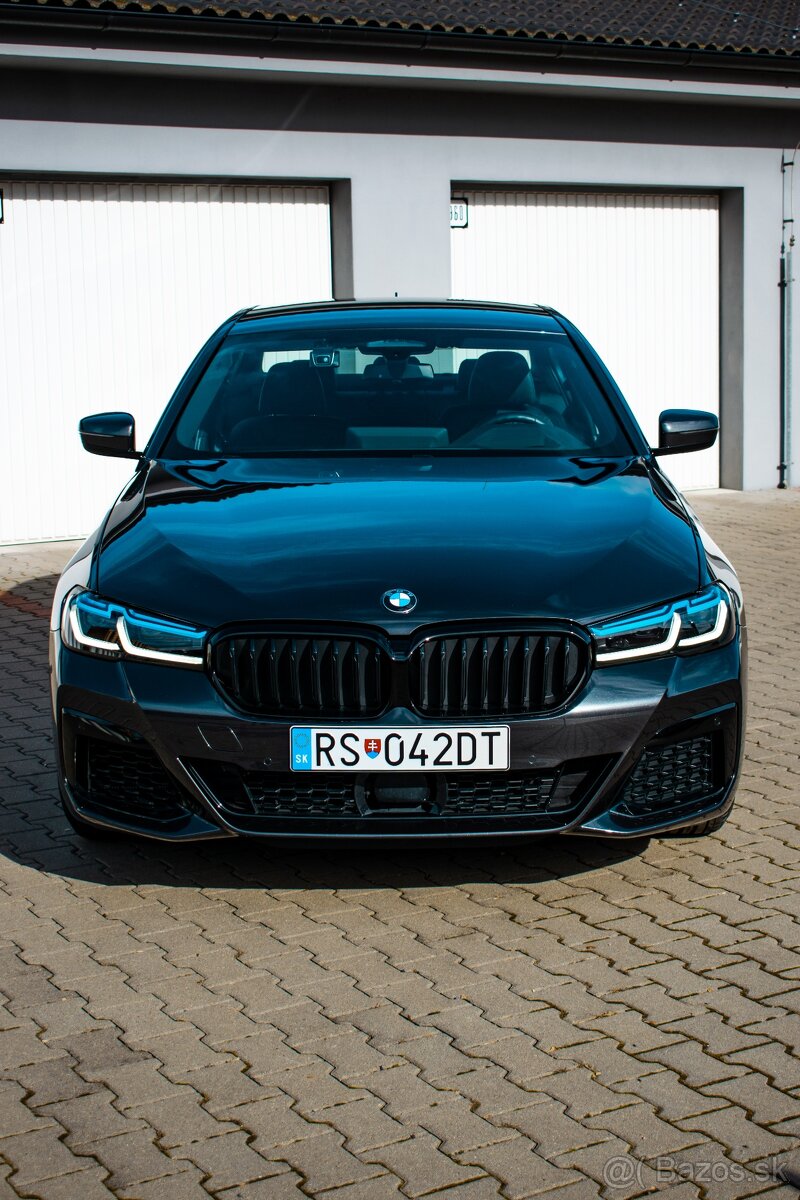 BMW 540i xDrive Sedan (G30) – 11/2022 – MAX VÝBAVA – TOP STA - 11