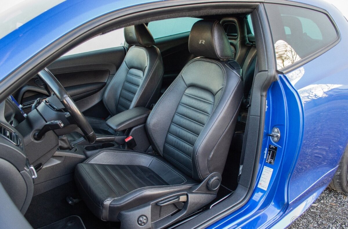 Volkswagen Scirocco R 2.0 TSI - 11