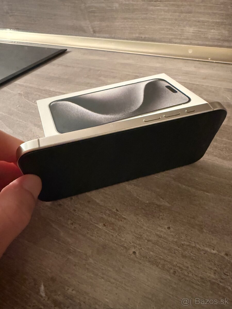 Iphone 15 Pro 512 GB biely ako nový bez škrabancov. - 11