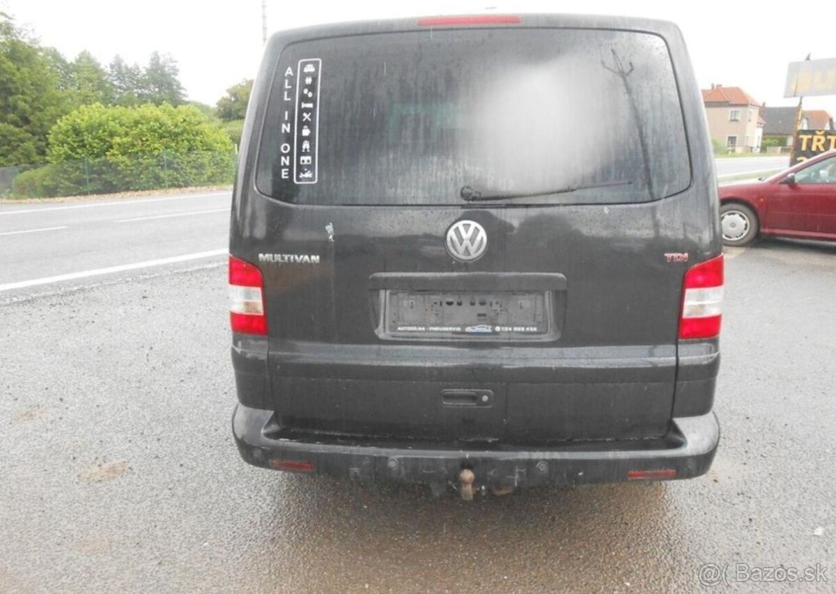 Volkswagen Multivan 2,5 96 kw 7 Míst Serviska nafta - 11