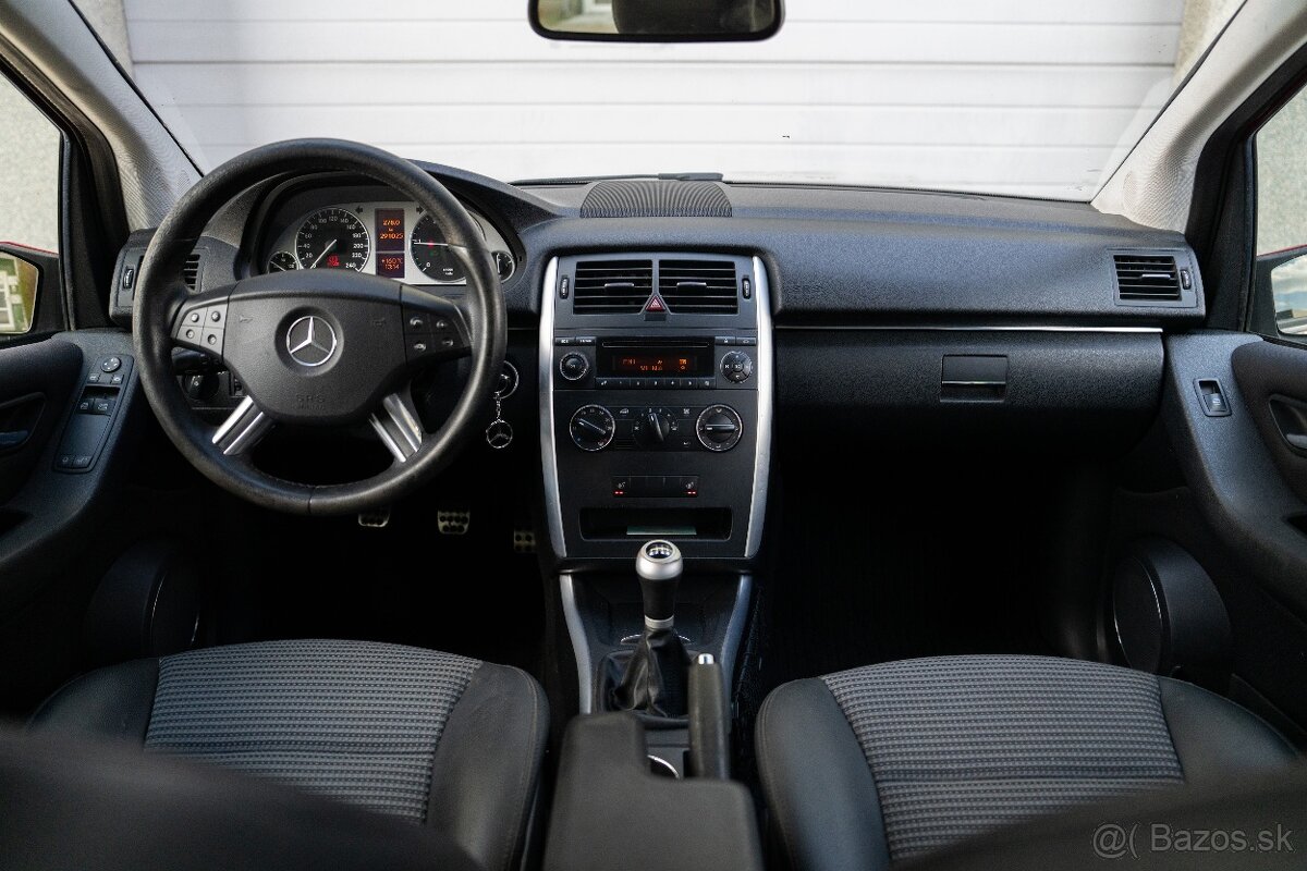 Mercedes - Benz B180, SR - 1.majiteľ - 11