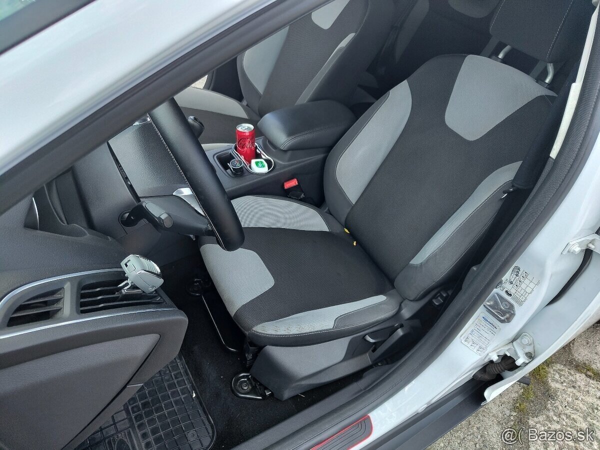 Ford Focus III 1.6 TDCI - 11