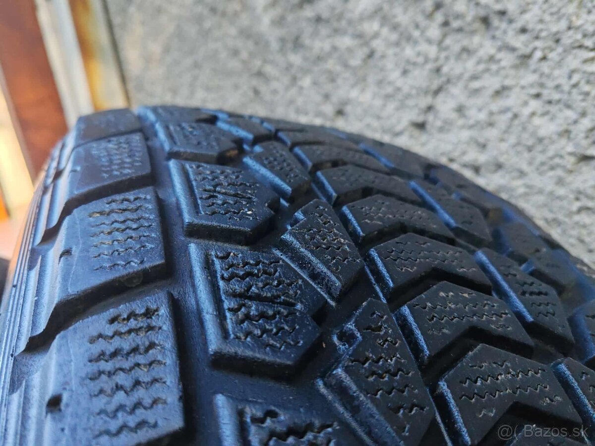 DUNLOP GRANDTREK SJ5 275/60R18 M+S zimné pneumatiky - 11