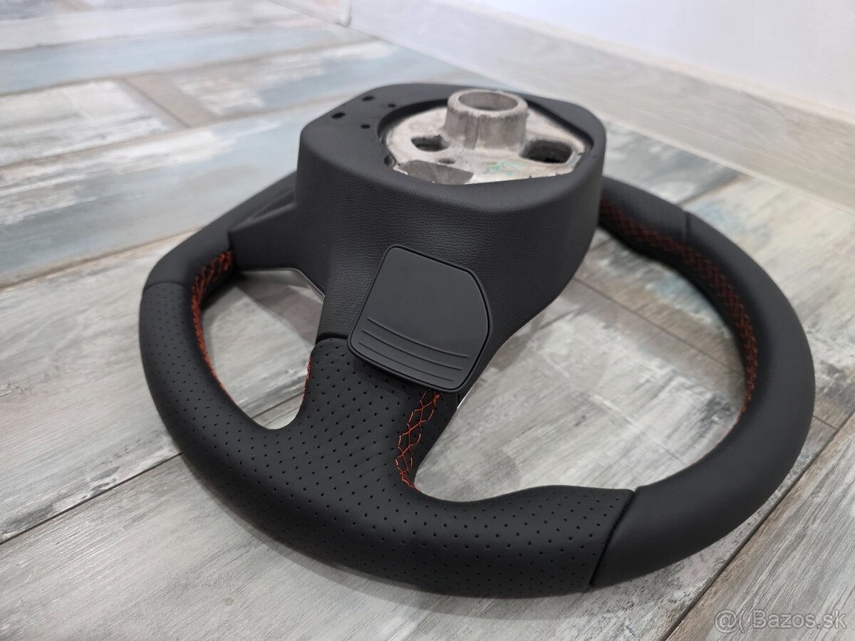 Multifunkcny kozeny Seat volant - 11