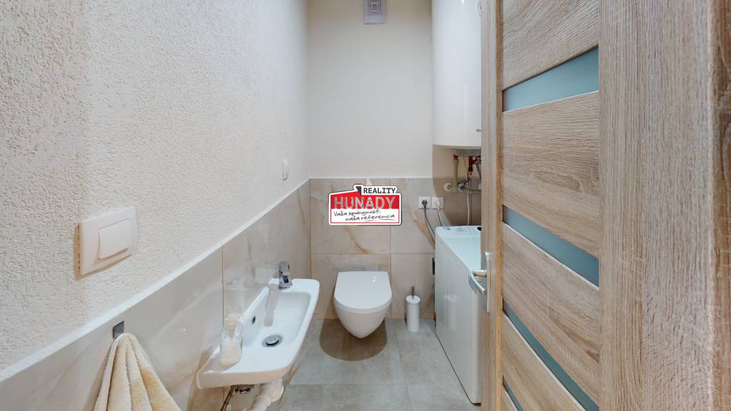 PREDANÉ (120 m²) 2 BYTOVÉ JEDNOTKY (BJ č. 2 - 84 m2) - 11