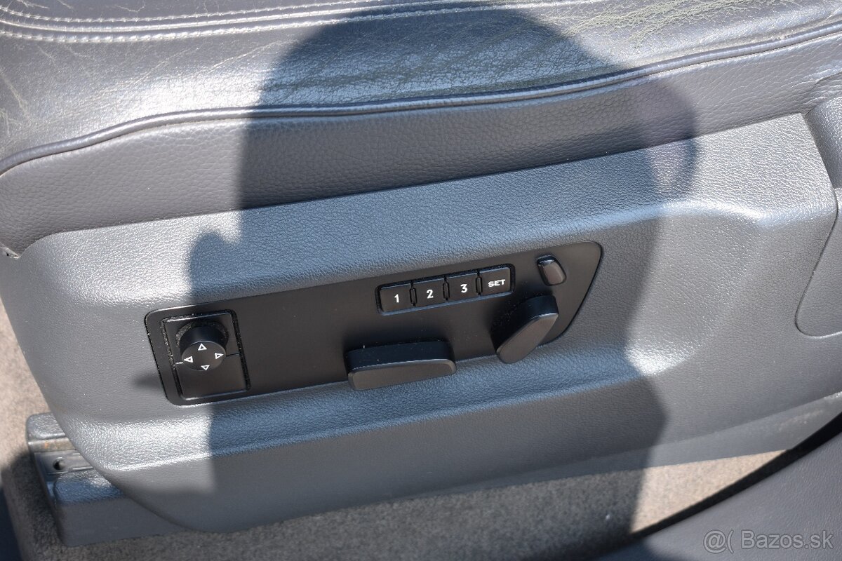 Volkswagen Touareg 3.2i+LPG 4x4 A/T - 11