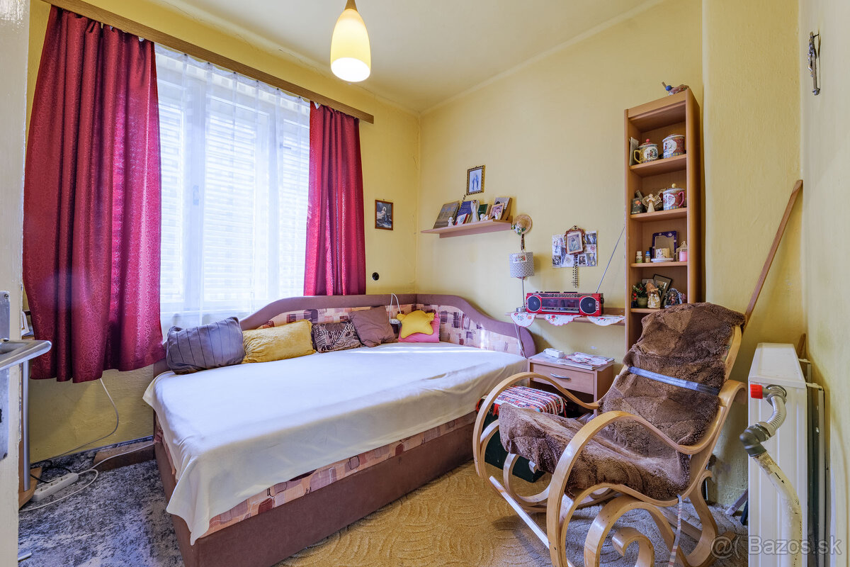 Na predaj 3-izb. rodinný dom, garáž a 30a pozemok | Moldava - 11