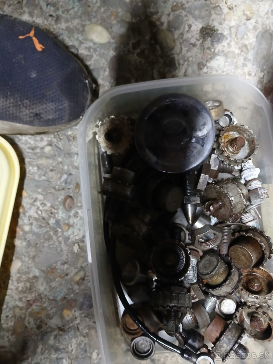 Diely Tatra 603 - 11