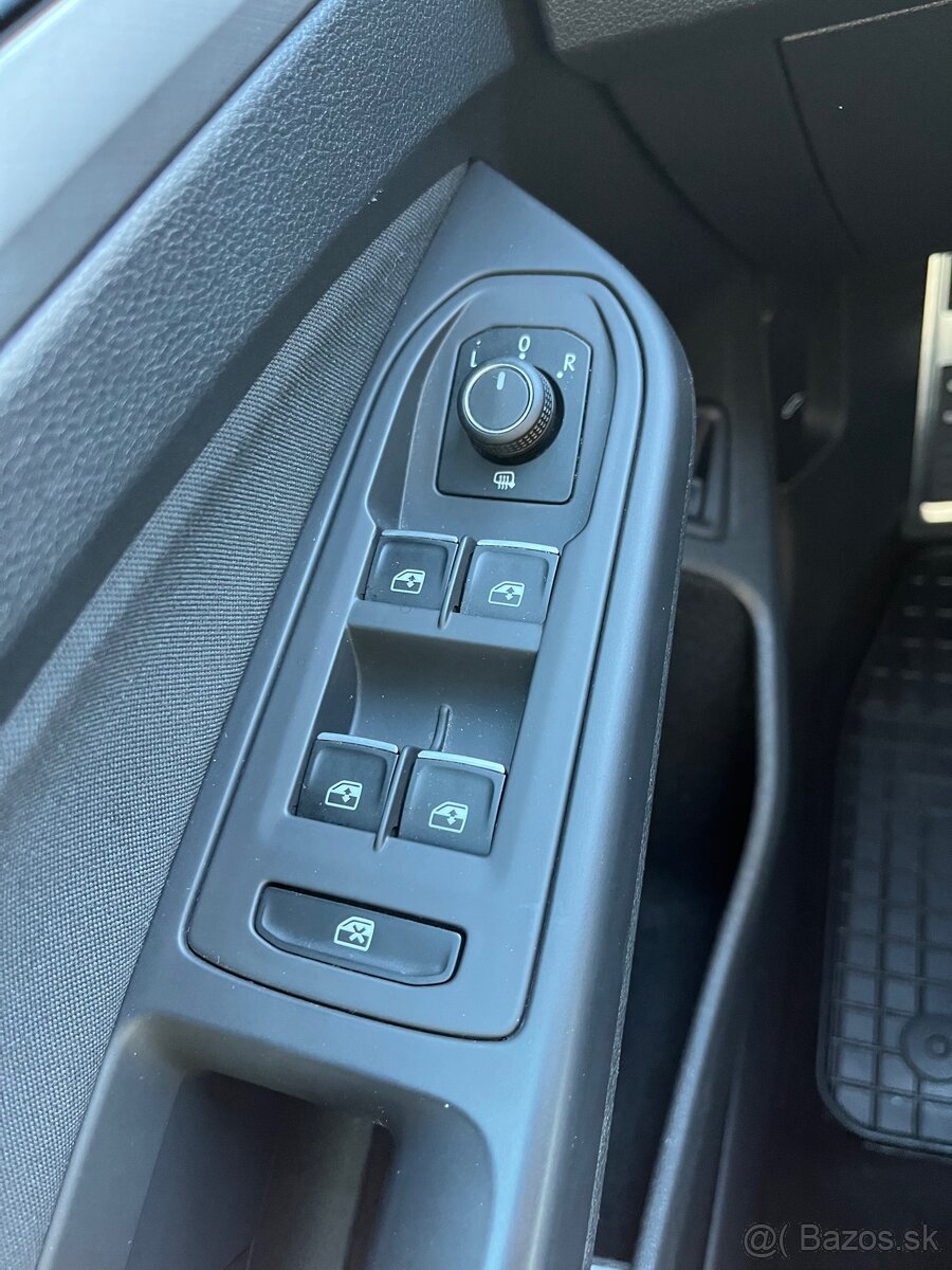 VW GOLF VIII Variant 2.0TDI - 11