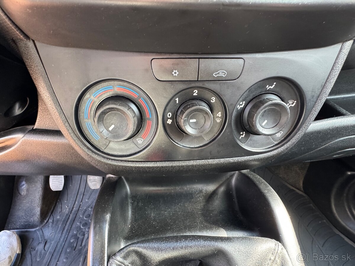 Opel Combo 1,6 CDTi 77KW - 11