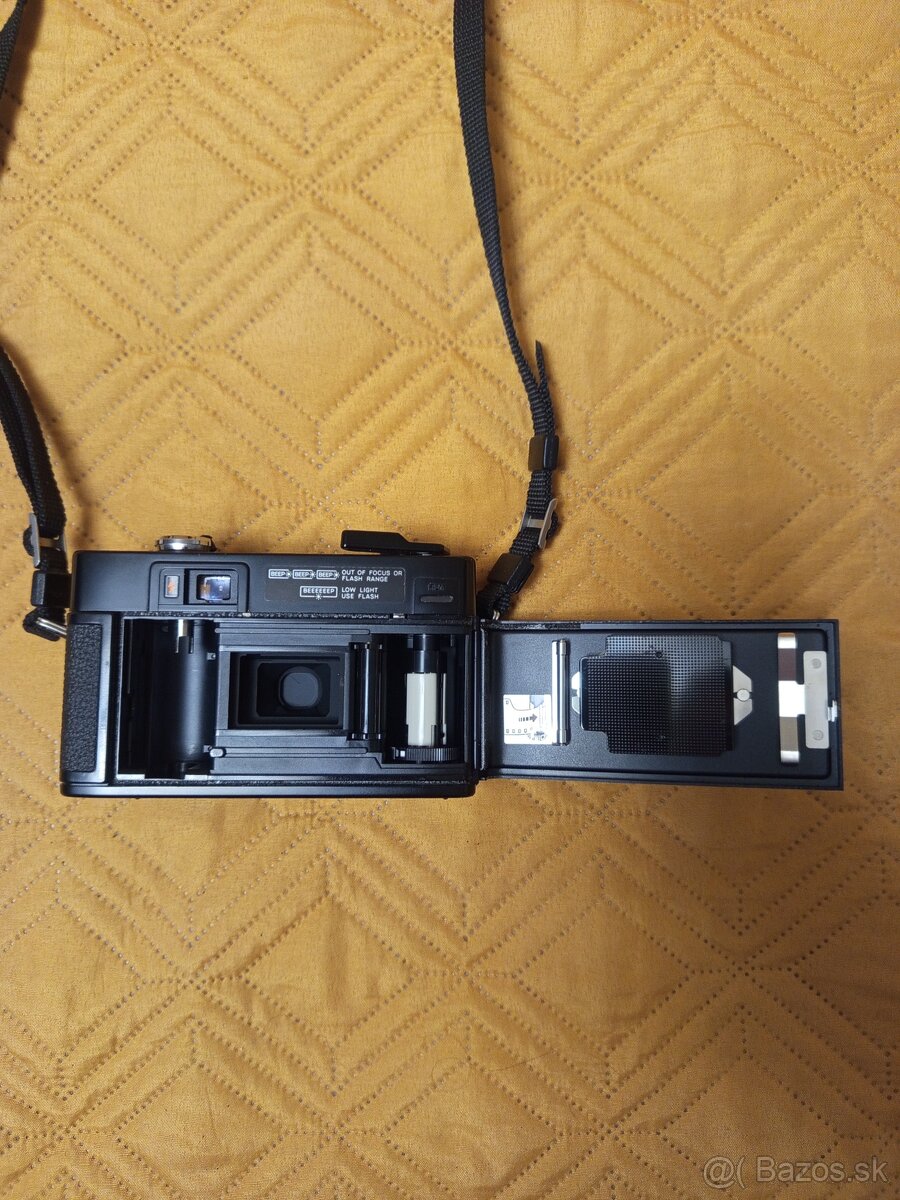 Minolta Hi-Matic AF2 - 11