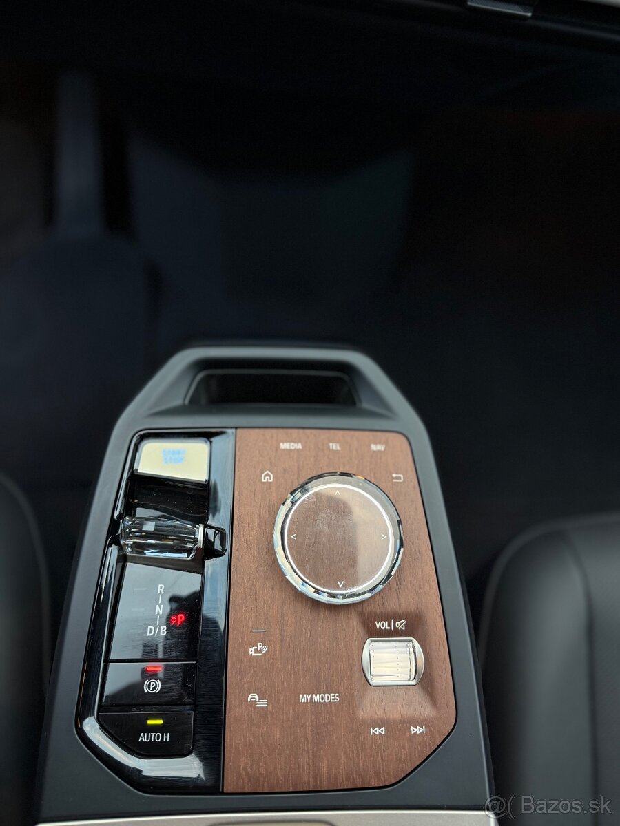 BMW IX 50 xDRIVE ZÁRUKA, DPH - 11