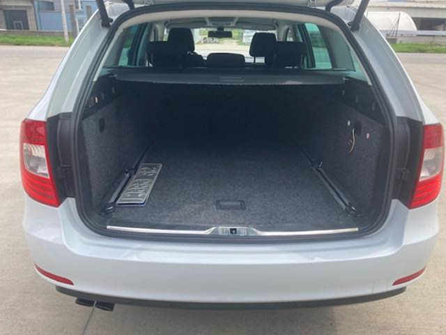 Škoda Superb Combi 2.0 TDI DSG,2015,NAVI,XENON - 11