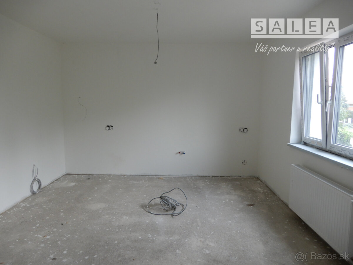 Pekný rodinný dom, 300 m2, kompletná rekonštrukcia, Hronské - 11