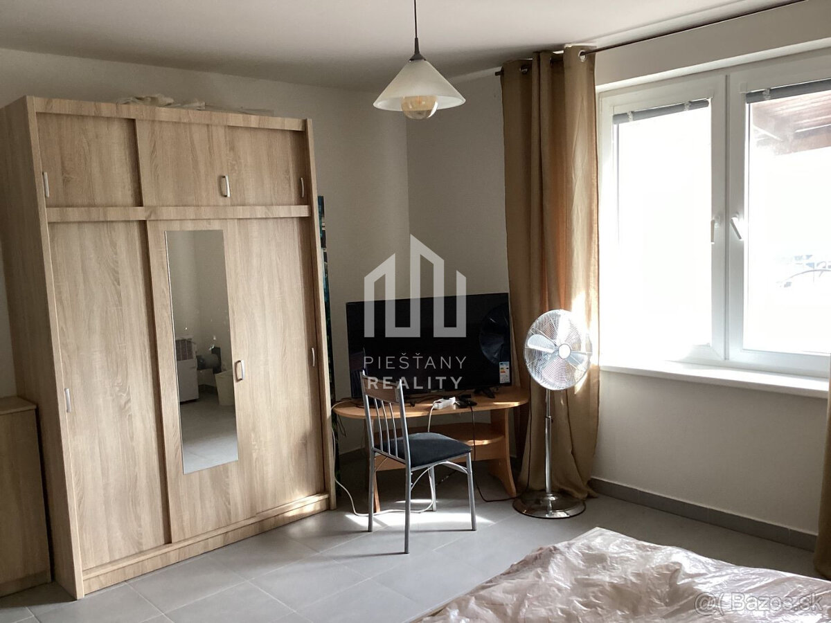 VÝHODNÁ CENA 4-izbový tehlový RD s krásnym pozemkom - 11