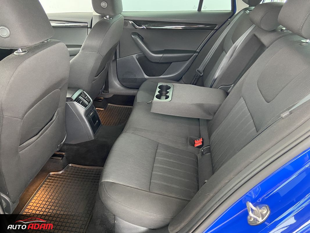 Škoda Octavia Combi 2.0TDI 135kW 4x4 DSG - 11