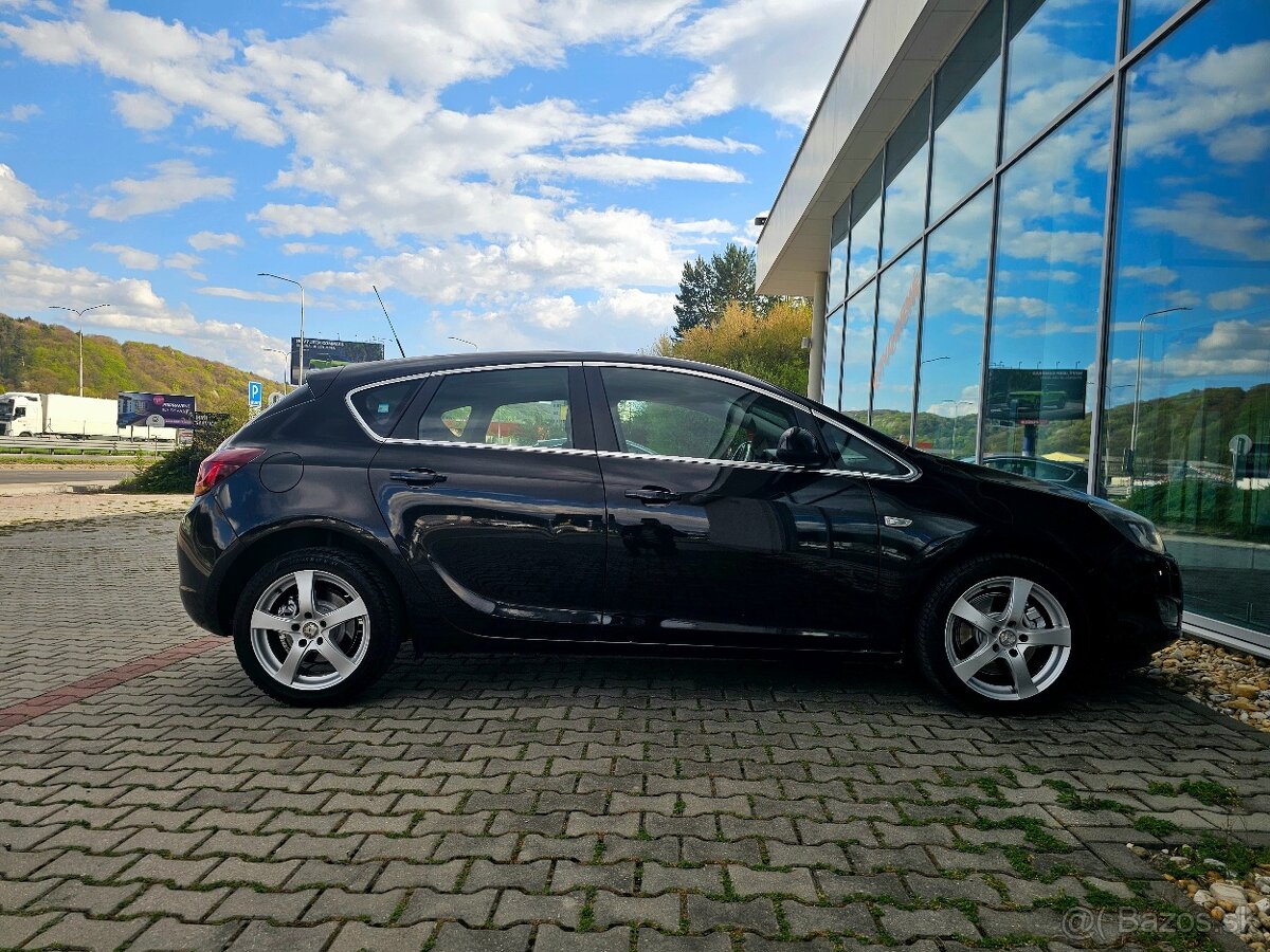 OPEL ASTRA 1.7CDTI ●STK DO 4/2027● - 11