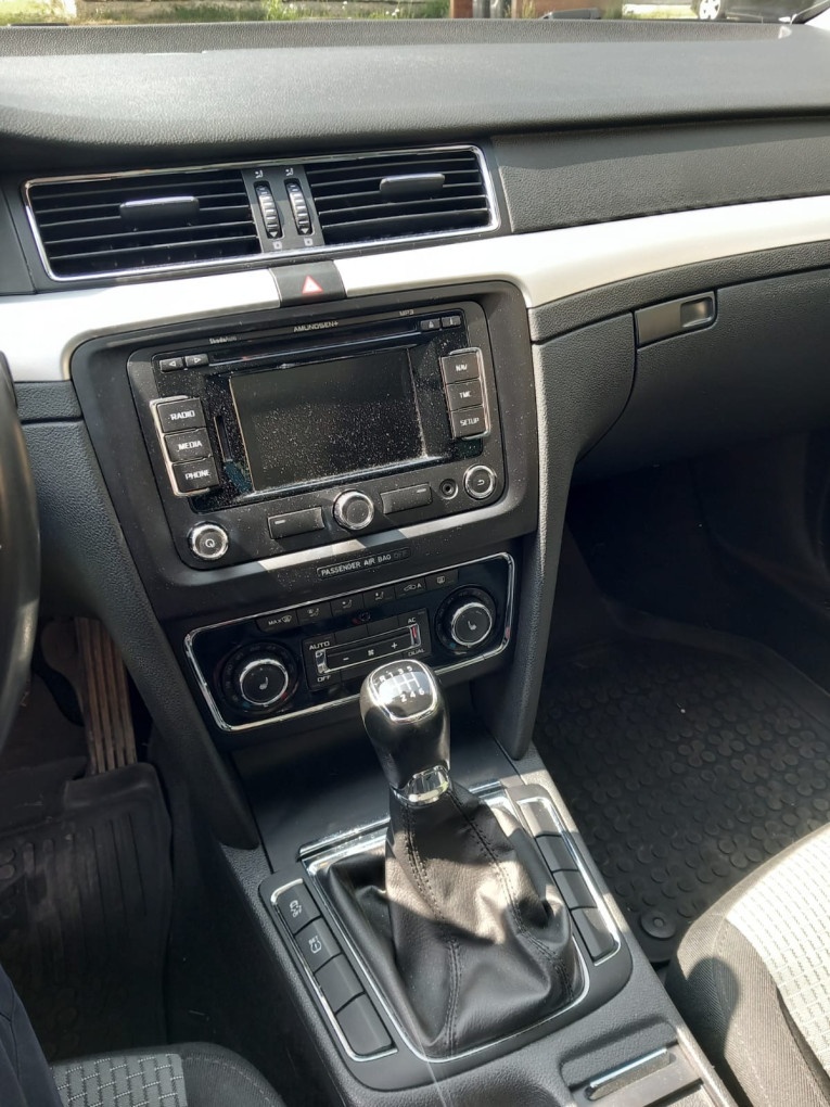 Predám Škoda Superb 2 combi - 11